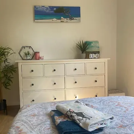 شقة Cozy Apt Near Castle